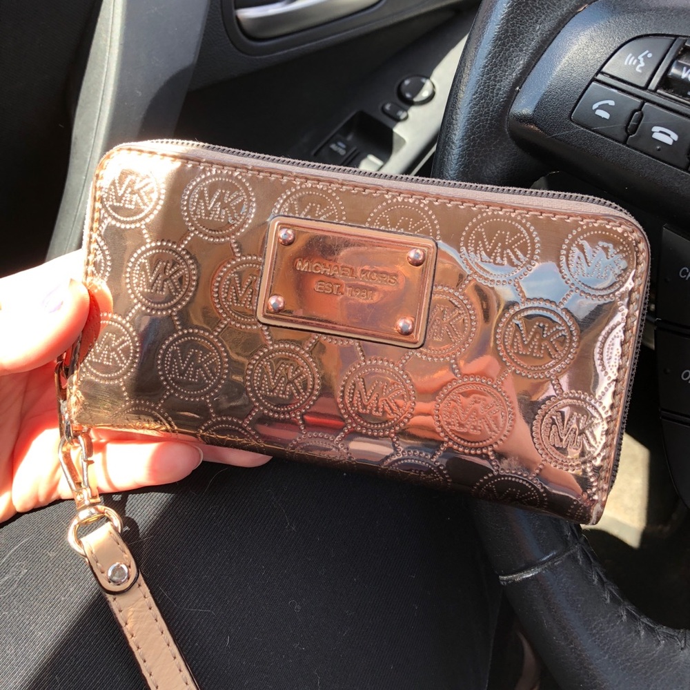 Michael Kors Rose Gold Metallic Jet Set Wallet